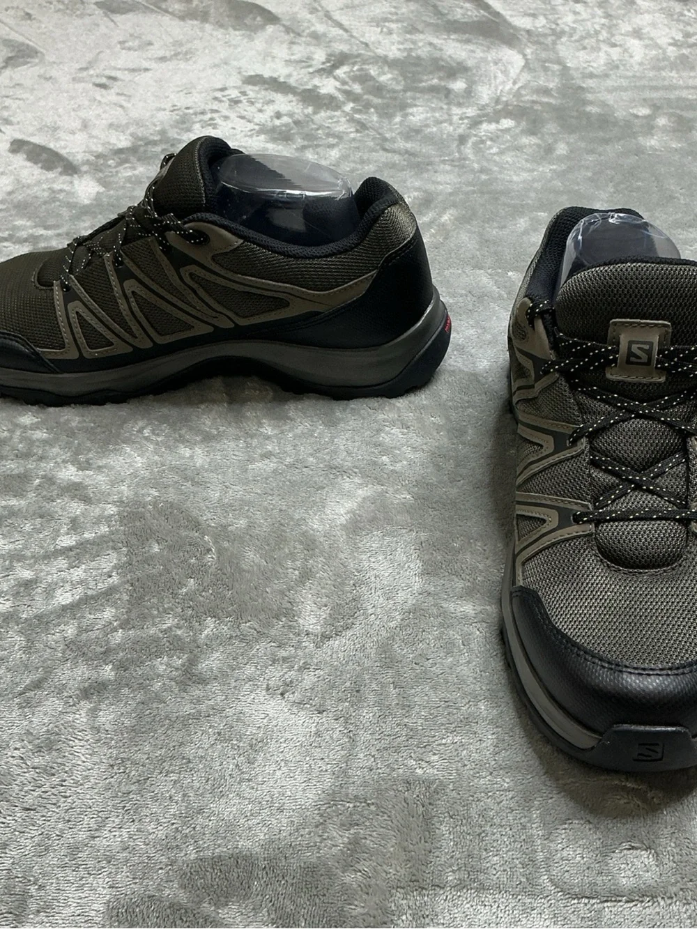 Salomon Barrakee Hiking Shoes Men's 9.5 Beluga Bungee Cord Black outdoor comfort